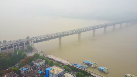 China-Tag-Zeit-Wuhan-Stadt-berühmten-Changjiang-Brücke-aerial-Panorama-4k