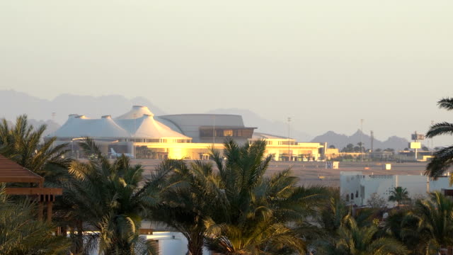 Internationaler-Flughafen-im-tropischen-Paradies.-Sharm-El-Sheikh,-Ägypten