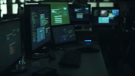 Developer-and-hacker-workstation-with-multiple-screens