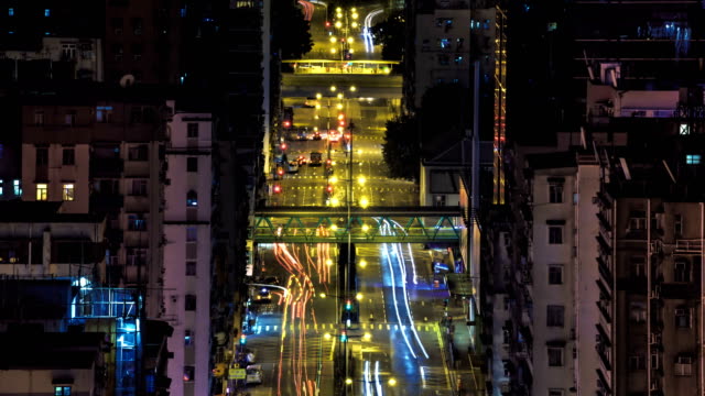 Cityscape-timelapse-at-night-busy-traffic-In-downtown