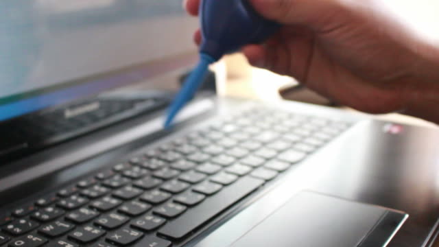 Hand-mit-Silikon-Gebläse-oder-Kautschuk-Luft-Gebläse-Pumpe-Staub-Reiniger-für-Tastatur-laptop