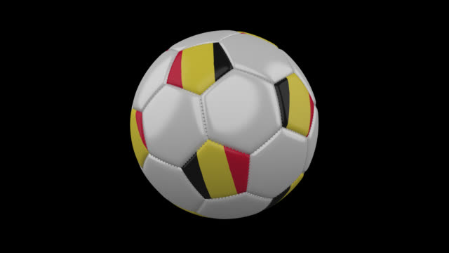 Balón-de-fútbol-con-los-colores-de-la-bandera-de-Bélgica-gira-sobre-fondo-transparente,-render-3d,-prores-4444-con-canal-alfa,-lazo