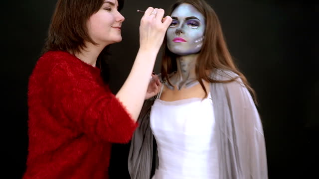 Make-up.-Bild-einer-Hexe-in-einem-Brautkleid