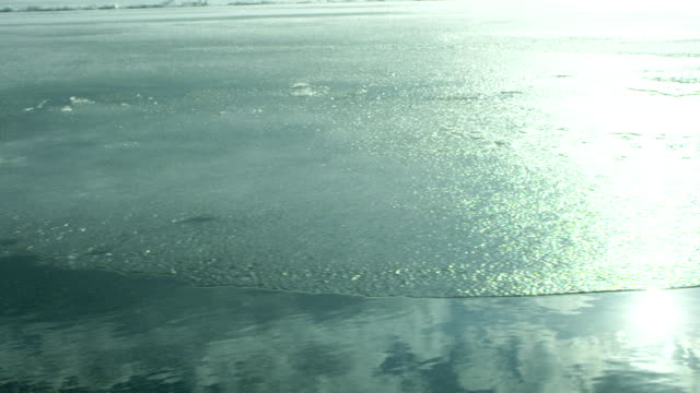 Beach-of-iced-sea-or-ocean