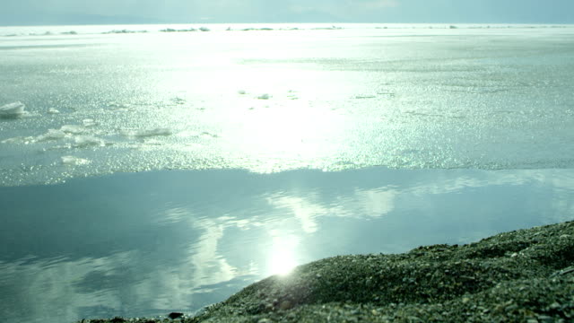 Beach-of-iced-sea-or-ocean