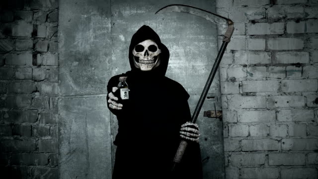 death-with-a-scythe-stretches-out-a-hand-in-which-holds-a-vial-of-poison,-thereby-proposes-to-go-with-it,-having-drunk-poison