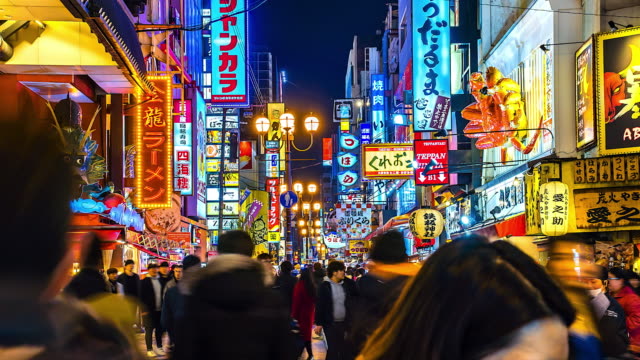 Time-lapse-Tourist-walking-in-Namba-Zone-in-Osaka-at-night-shopping-street