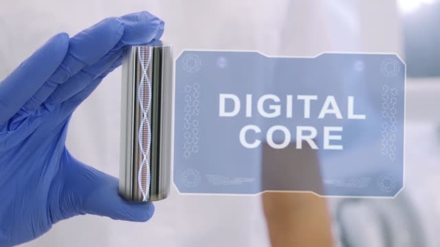 Mano-en-guante-con-holograma-Digital-Core
