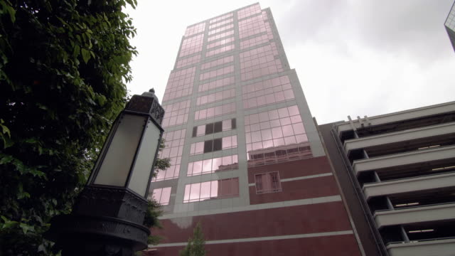 Nachschlagen-von-Portland-Wolkenkratzer-Gebäude