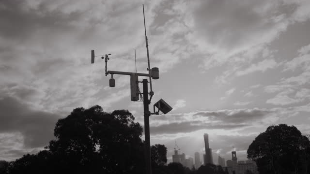 Weather-Monitor-in-Black-and-White