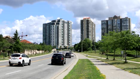 View-of-traffic-in-Mississauga,-Ontario