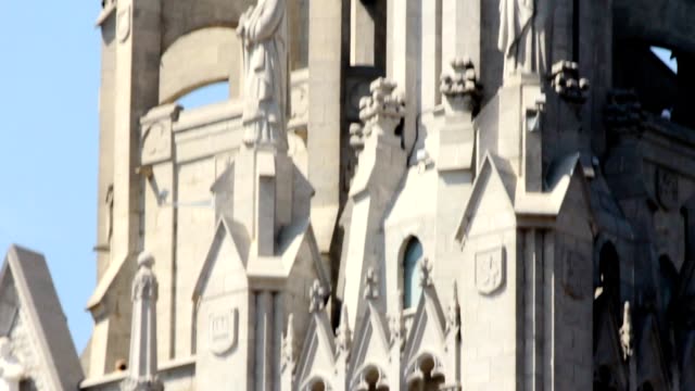 Religioso,-edificio-Catedral-sagrado-corazón-en-la-ciudad-de-Barcelona-en-España
