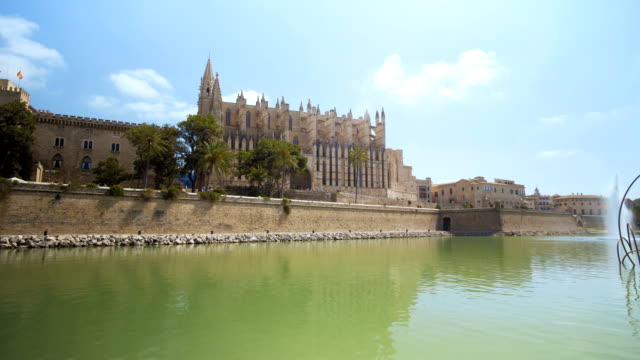 Cathedral-of-Santa-Maria-Palma-de-Mallorca