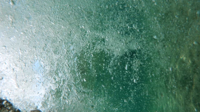 Luftblase-in-Wasser-4k