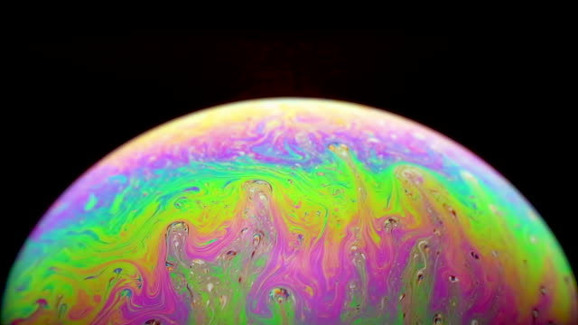 Moving-colors-on-the-thin-surface-of-a-soap-bubble