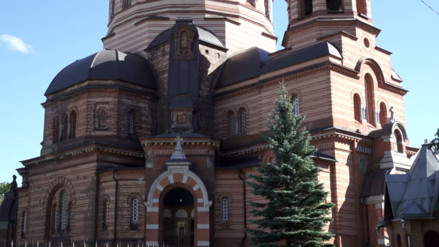 Die-Narva-Kathedrale-der-Auferstehung-Christi-(Kathedrale-der-nationalen-Wiedergeburt-Hristovy)---der-Tempel-der-estnischen-orthodoxen-Kirche-des-Moskauer-Patriarchats-in-der-Stadt-Narva.-Estland