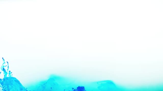 Blue-Magic-Abstraktion-auf-weißem-Hintergrund.
