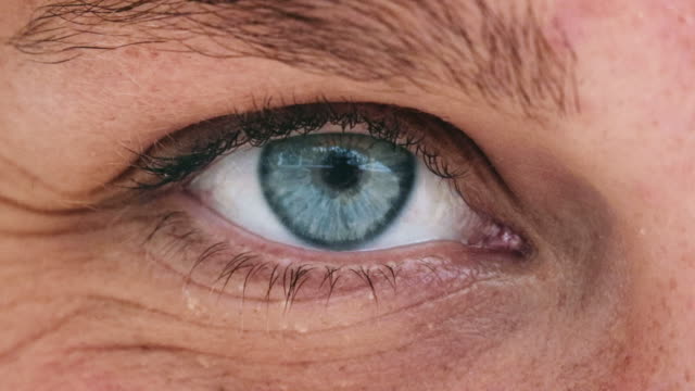 Blaues-Weibliches-Auge-Extreme-Nahaufnahme.