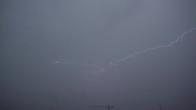 Lightning-and-storm-clouds-in-Slow-Motion,-sequence