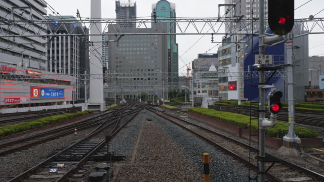 Time-lapse-of-busy-train-station,4k-2018