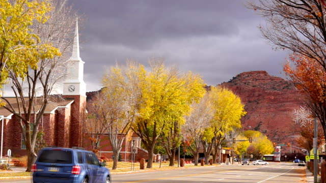 Die-Innenstadt-von-Main-Street-Herbstsaison-Kanab-Utah
