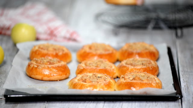 Freshly-baking-Yeast-Open-buns-with-apples-Vatrushka-and-shtreyzelem.