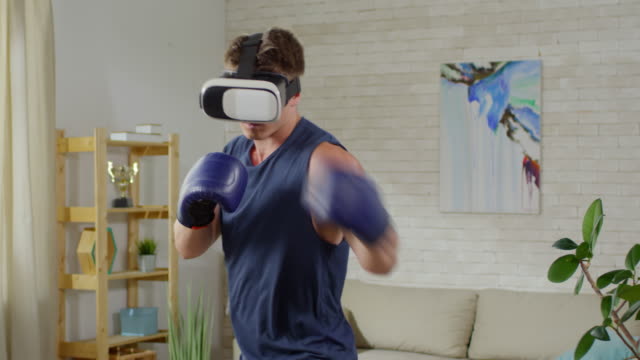 Boxer-Working-Out-in-VR-Goggles