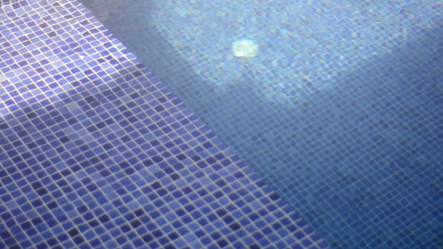 Empty-Clean-Swimming-Pool