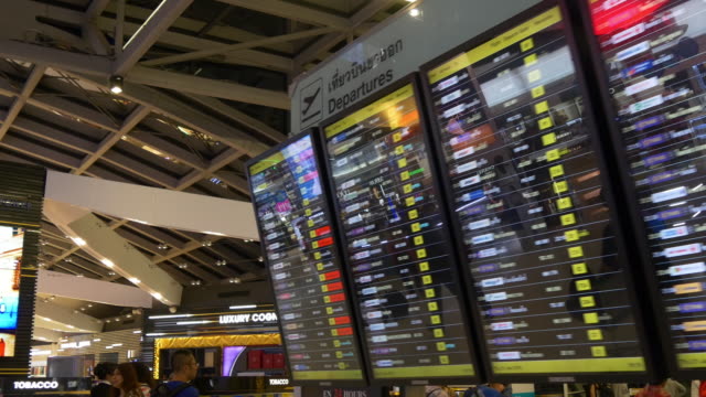 Singapur-Changi-Flughafen-Duty-free-Zone-Abflug-planen-Panorama-4k-Filmmaterial