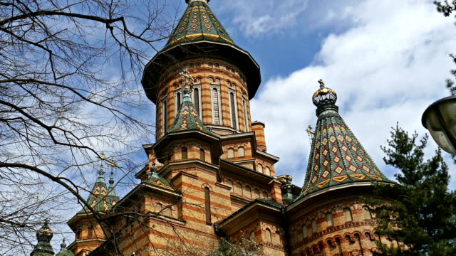 Vista-de-la-Catedral-ortodoxa-de-Timisoara,-Rumanía