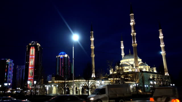 Una-vista-de-la-mezquita-de-Akhmad-Kadyrov,-la-ciudad-de-Grozny,-la-capital-de-la-República-de-Chechenia-de-la-Federación-rusa,