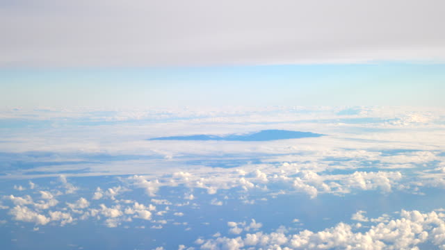 Luftaufnahme-über-Hawaii-in-4k