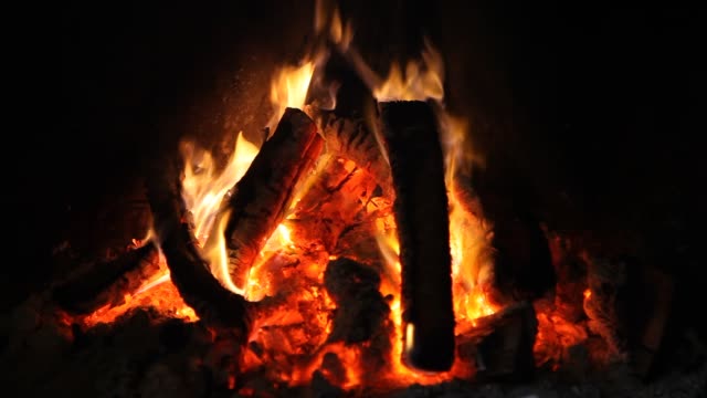 Brennholz-Feuer