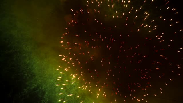 Sparkling-Sparks-of-Fireworks