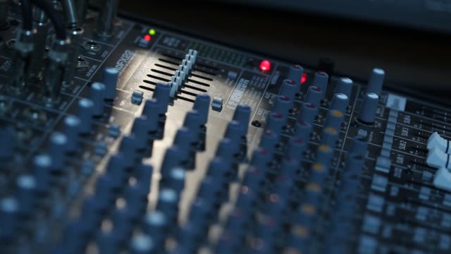Grabación-de-equipo,-equipo-de-grabación-profesional,-panel-de-control-de-DJ-de-sonido