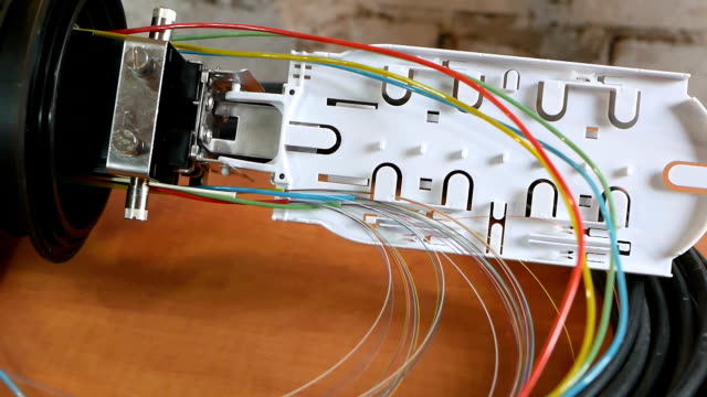 Installation-von-einem-Internet-Kabel