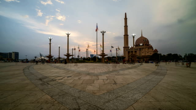 Sonnenuntergang-am-Putrajaya-Moschee.