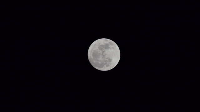 Full-moon,-real-time.