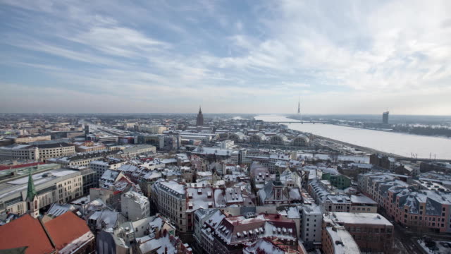 Riga-Down-Town-Cathedral-Dome-Hypperlapse,-Winter-Zeitraffer