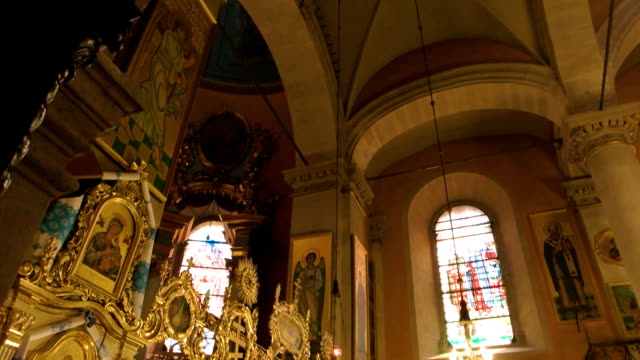 Interior-iglesia-de-la-Dormición,-Lviv.