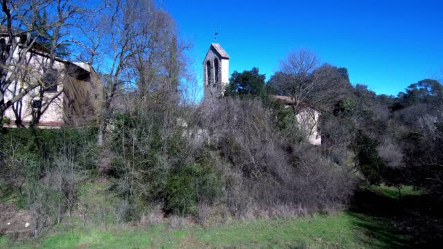 Romanische-Kapelle.-Luftbild