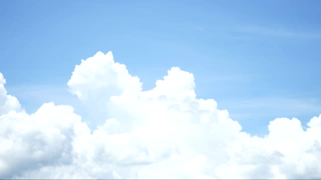 Time-lapse-cloud-mover-background