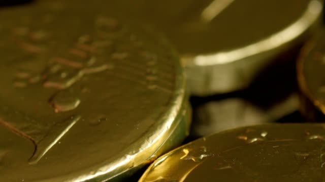 Goldene-Münzen-fallen-down