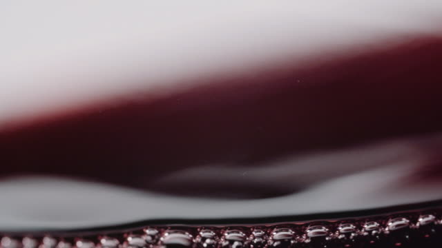 Red-Wine-Surface-Motion-in-Macro