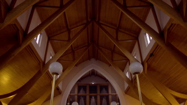 Iglesia-de-la-Asunción-en-Irlanda-Tullamore