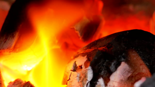 Close-up-fire-on-charcoal-is-growing