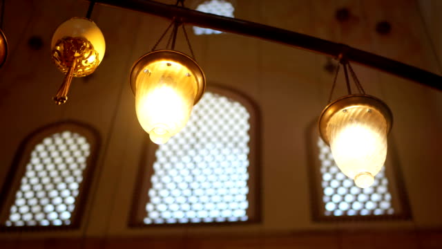 Lampe-Religion-Kirche