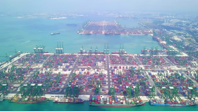 Luftbild-von-Singapur-Docks-und-Shipping-Container