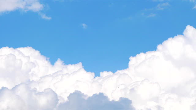 Clouds-time-lapse-in-4k