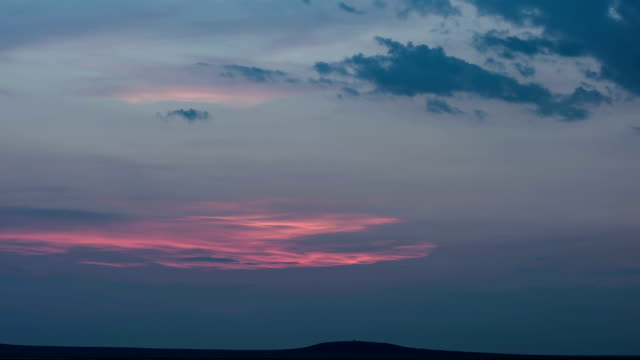 Rimson-Sonnenuntergang-in-der-steppe
